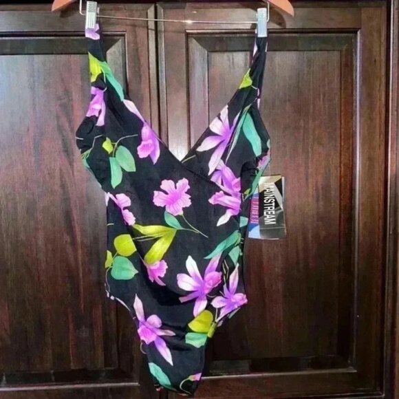 VINTAGE! He Mainstream Swimsuit Size 16 Black Pink Floral - Picture 1 of 10